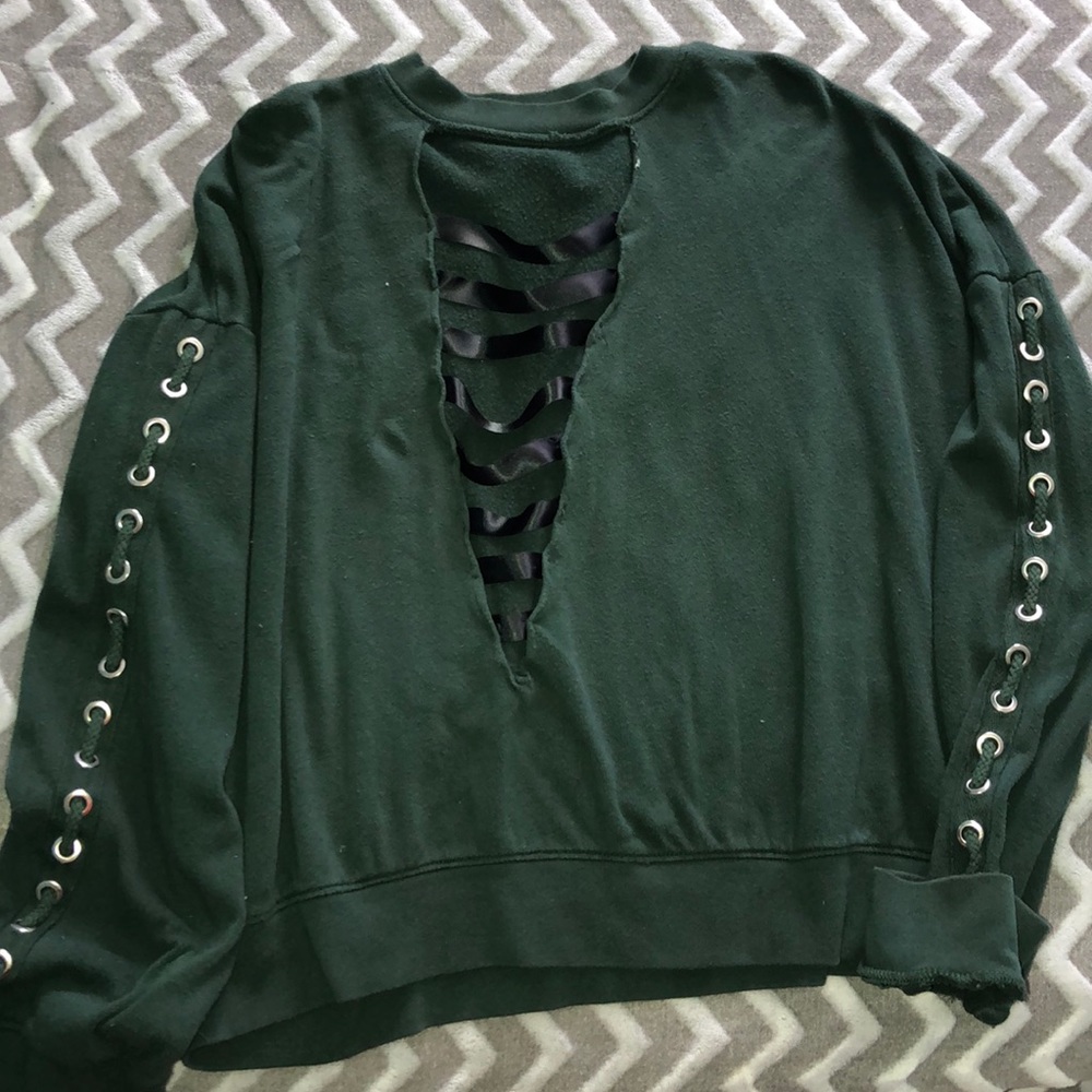 Sweatshirt